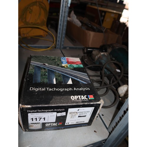 1171 - A Stoneridge Optac digital tachograph analysis download tool kit part no. 9939-012 and a small quant... 