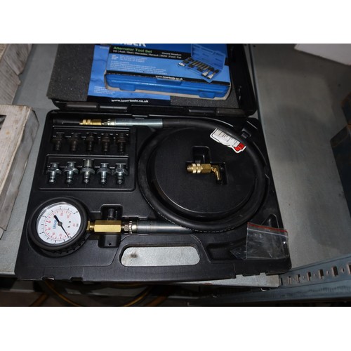 1188 - A Laser oil pressure tester kit, a Laser alternator tool set, a Laser Citroën / Peugeot engine timin... 