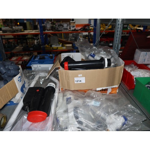 1214 - A quantity of various plumbing related items including Boss Venturi metal valves, a hinged support r... 