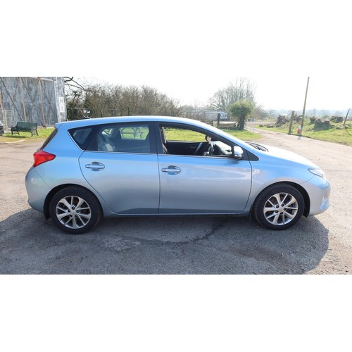 1719 - Toyota Auris Icon Valvematic  5 dr hatchback, Blue, Reg WJ63 VOH,  1st reg 30/09/2013, 6 spd manual ... 