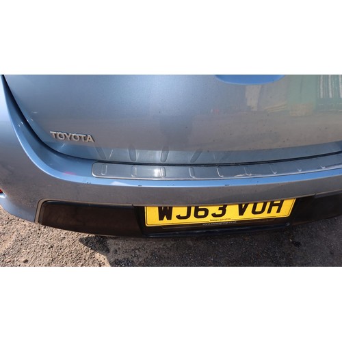 1719 - Toyota Auris Icon Valvematic  5 dr hatchback, Blue, Reg WJ63 VOH,  1st reg 30/09/2013, 6 spd manual ... 