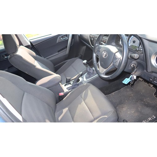 1719 - Toyota Auris Icon Valvematic  5 dr hatchback, Blue, Reg WJ63 VOH,  1st reg 30/09/2013, 6 spd manual ... 