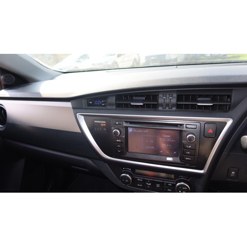 1719 - Toyota Auris Icon Valvematic  5 dr hatchback, Blue, Reg WJ63 VOH,  1st reg 30/09/2013, 6 spd manual ... 