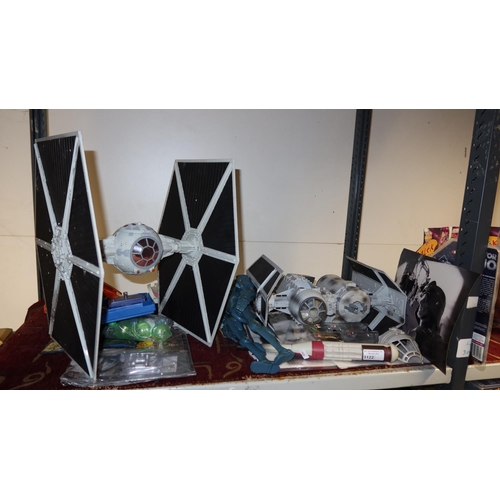 3122 - A quantity of various Star Wars items including a 15 inch tie fighter, a tie bomber, a General Veers... 