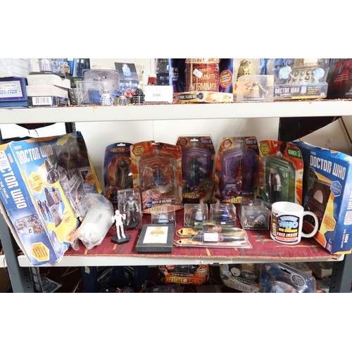 3110 - A quantity of various Doctor Who collectibles including Into The Dalek play set, Hide playset, seale... 
