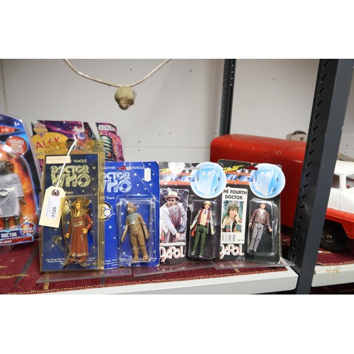 3120 - A quantity of various Doctor Who collectibles including sealed character option figures the 3rd Doct... 