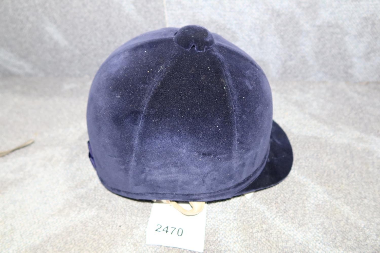 A showjumping hat type Show Jumper 2000 by Charles Owen size 7 3