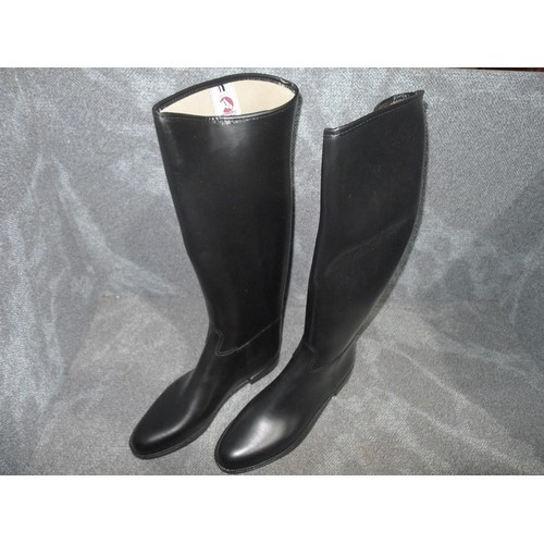 Cottage craft store riding boots