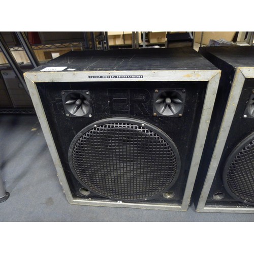 2190 - A pair of vintage speakers by Baker?