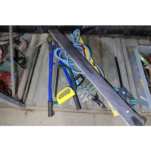 2009 - A quantity of various hand tools, drain rods, a set of bolt croppers etc. Contents of 1 shelf