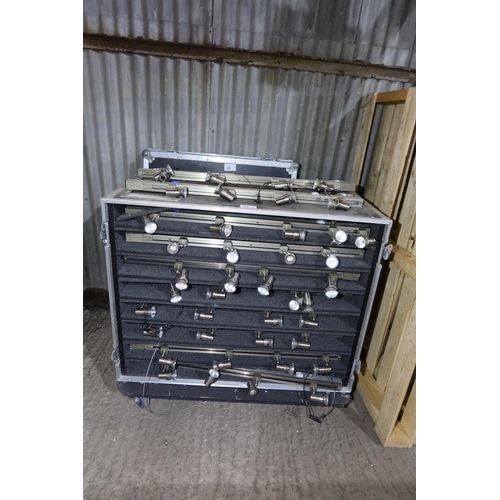 86 - A wheeled double sided flight case with lift off front and back approx 109 x 69 x 100cm high (includ... 