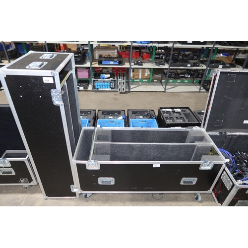 154 - 1 wheeled flight case with lift off top, designed to hold two monitors (no monitors are included) ap... 