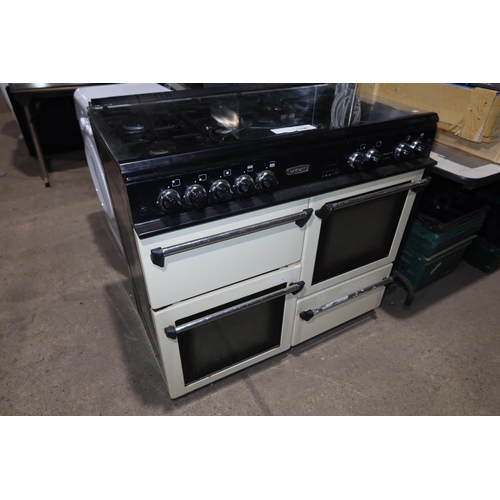 1106 - A 5 ring gas fired range with ovens beneath by  Leisure Cook Master 101 - trade