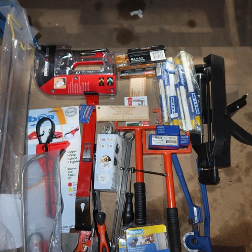 409 - A quantity of various hand tools - Not practical to list in detail so please view or see photographs