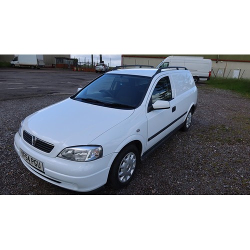 542A - Vauxhall Astra Van LS CDTI Van . Reg YF54 PGU, 1st reg 21.12/2004, White, car derived van, 5 speed m... 