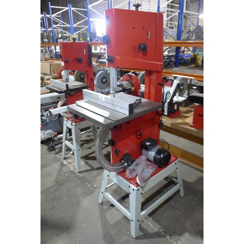 400 - 1 band saw with stand type Craft AC2606B, 240v, RRP £744 - Returned within a month of purchase. This... 