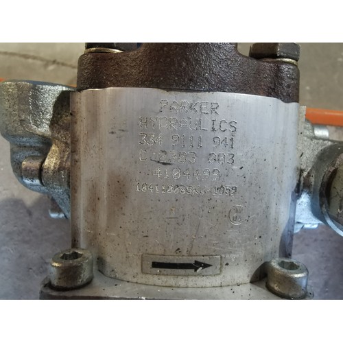 292 - 1 ex-MoD motorised hydraulic pump