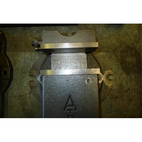 65 - 1 rotating machine vice by ATool, 6 inch - with handle