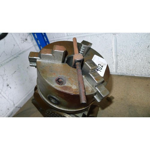 102 - 1 dividing head with tail stock by Homge type SS-1