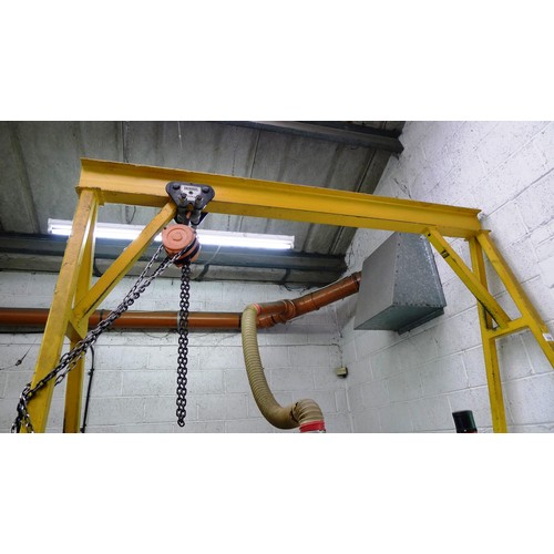 118 - 1 yellow metal portable gantry crane fitted with a Morris travelling cradle and a Sealey 1000kg chai... 