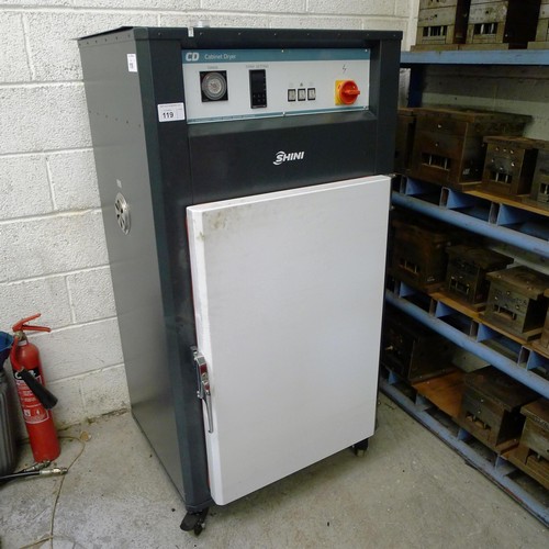 119 - 1 Shini CD cabinet dryer / oven model CD-9, YOM 2020. Please note that this dryer has a faulty motor... 