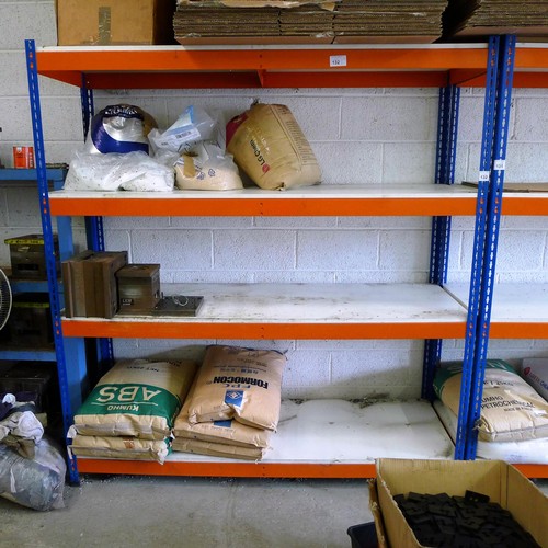 132 - 1 bay of blue / orange bolt less racking approx 185cm x 61cm x 199cm high. Please note that anything... 