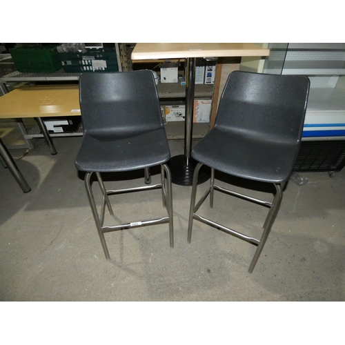 1005 - 2 tall plastic breakfast bar stools