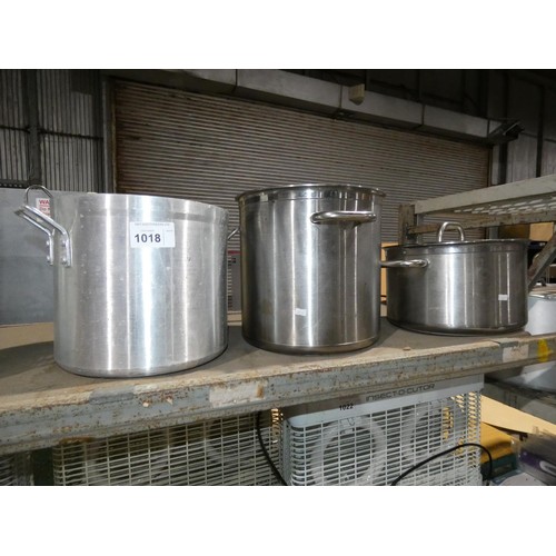 1018 - 3 x various cooking pots