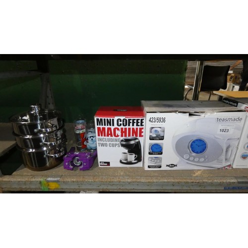 1023 - A quantity of various catering related items including a teasmade, a mini coffee machine etc. Conten... 