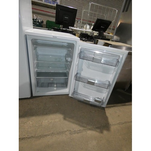 1092 - An under counter fridge by Blomberg - trade