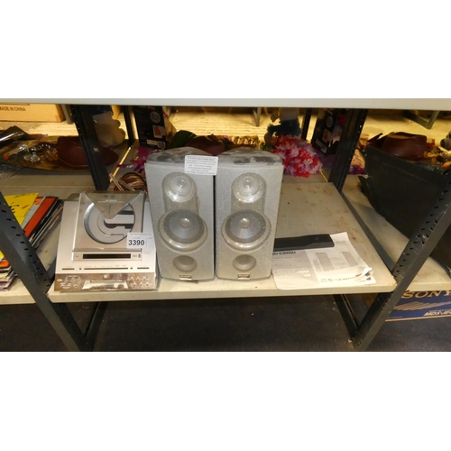 3390 - A Sharp stereo system type: E 9000, with CD & Minidisc player, comes with speakers and remote - trad... 