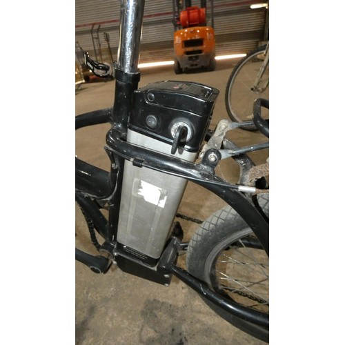 3110 - 1 folding electric bike/ebike/bicycle by Byo-cycles supplied with a mains charger, working when test... 