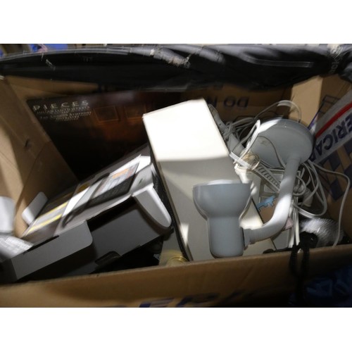 3127 - A quantity of various household items including crockery, glassware, ornaments etc. Contents of 1 ba... 