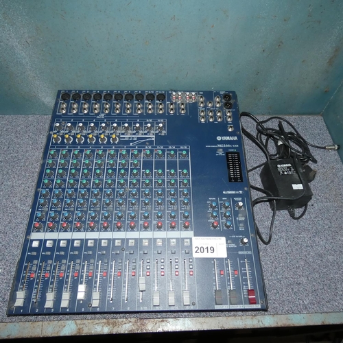 2019 - 1 Yamaha mixing console type MG166C-USB supplied with a 240v power supply (Trade)