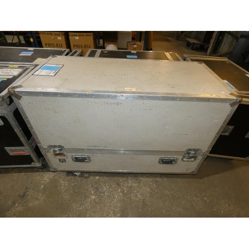 2133 - 1 wheeled flight case for monitors with lift off top approx 136 x 63 x 98cm high including wheels