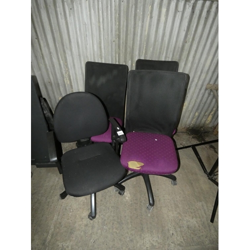 2171 - 4 various office swivel chairs (3 have black mesh backs) - Please note that two of these chairs have... 