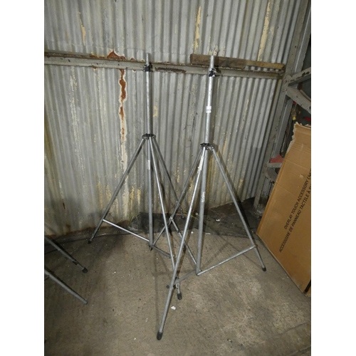 2174 - 2 metal folding tripod stands