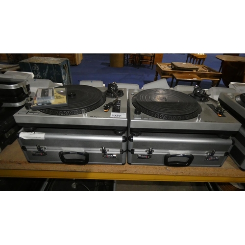 2320 - 2 x img Stageline belt drive record players / turntables both type DJP-102/SI and are supplied with ... 