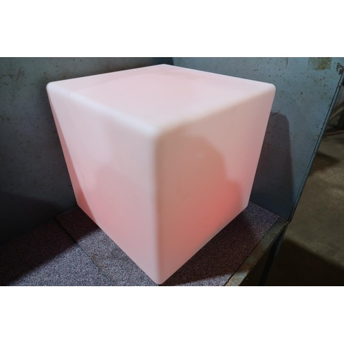 2074 - 1 x rechargeable LED RGBW cube light / stool with built in battery by PK Green,  approx 40 x 40 x 40... 