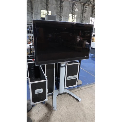 2405 - 1 Samsung LED TV model UE55B7020WW, 55 inch, 240v supplied with a power lead, a remote control and i... 