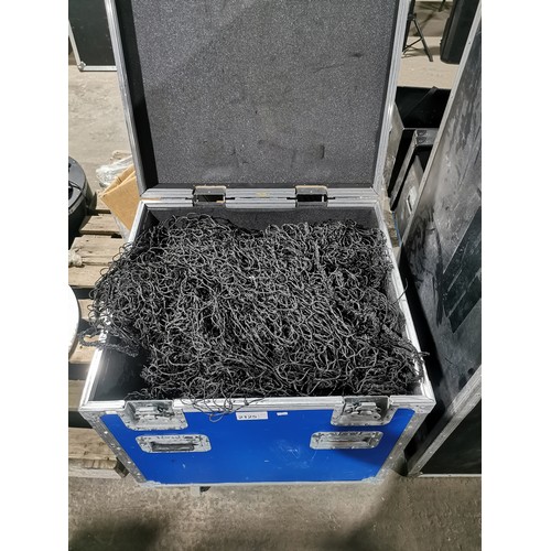 2125 - 1 wheeled flight case with a hinged top containing a very large black drone net. Flight case is appr... 