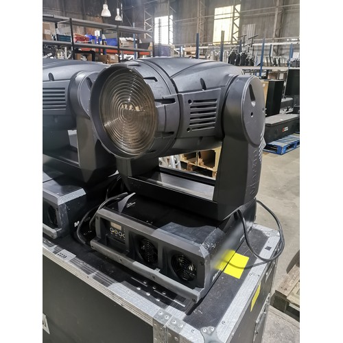 2239 - 2 x Martin MAC2000 wash moving head lights supplied in a dual wheeled flight case (Trade)