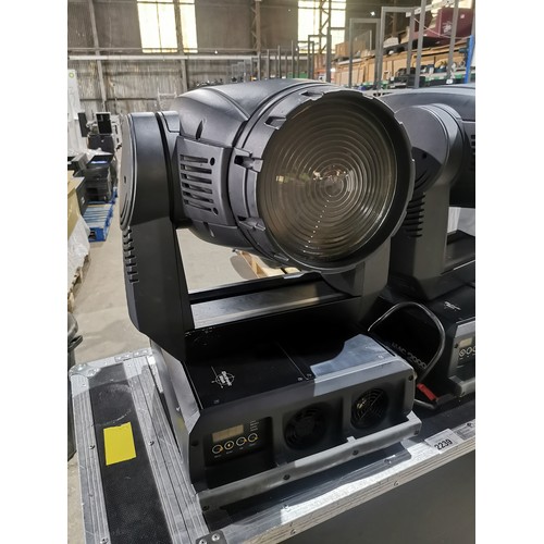 2239 - 2 x Martin MAC2000 wash moving head lights supplied in a dual wheeled flight case (Trade)