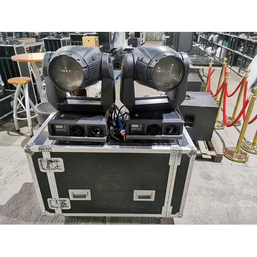 2239 - 2 x Martin MAC2000 wash moving head lights supplied in a dual wheeled flight case (Trade)