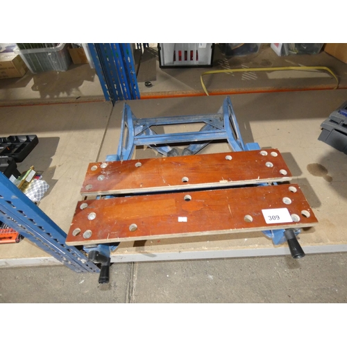 309 - 1 folding work bench