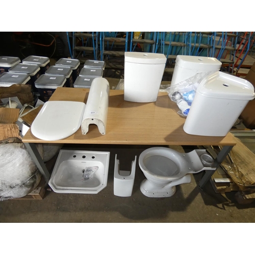 577 - 1 white ceramic toilet pan, 3 various cisterns, 1 basin, 2 pedestals and a toilet seat