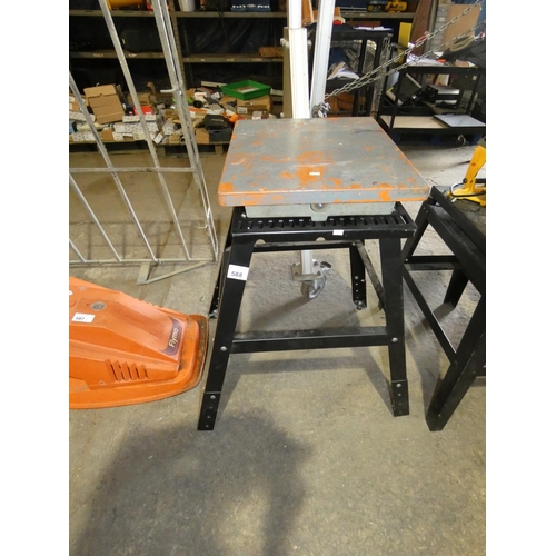 588 - An engineers surface plate approx 46cm x 38cm (18 x 15 inch) with a black metal stand and a protecti... 