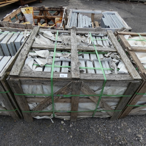 706 - 1 crate containing approx 72 slabs of Granite each approx 600 x 300mm