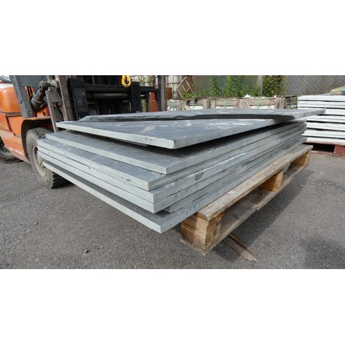 698 - 1 pallet containing 9 slate slabs, 25mm thick