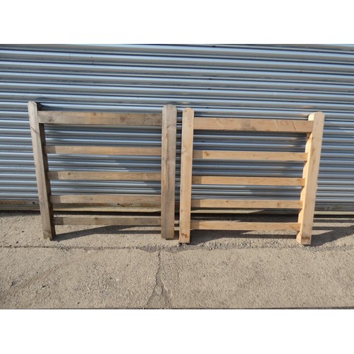 742 - 2 x wooden gates both approx 120cm / 4ft wide - Damage to 1 upright and both have no brace rails